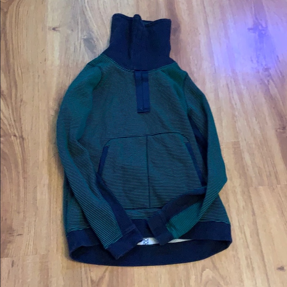 Lululemon sweatshirt🍋